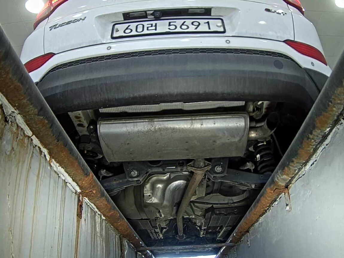 HYUNDAI ALL NEW TUCSON DIESEL 1.7 2WD MODERN 2016 - zdjęcie 8