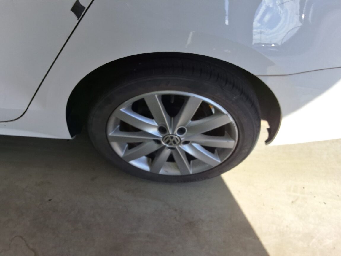 VOLKSWAGEN JETTA (6TH GEN) 2.0 TDI 2012 - zdjęcie 20