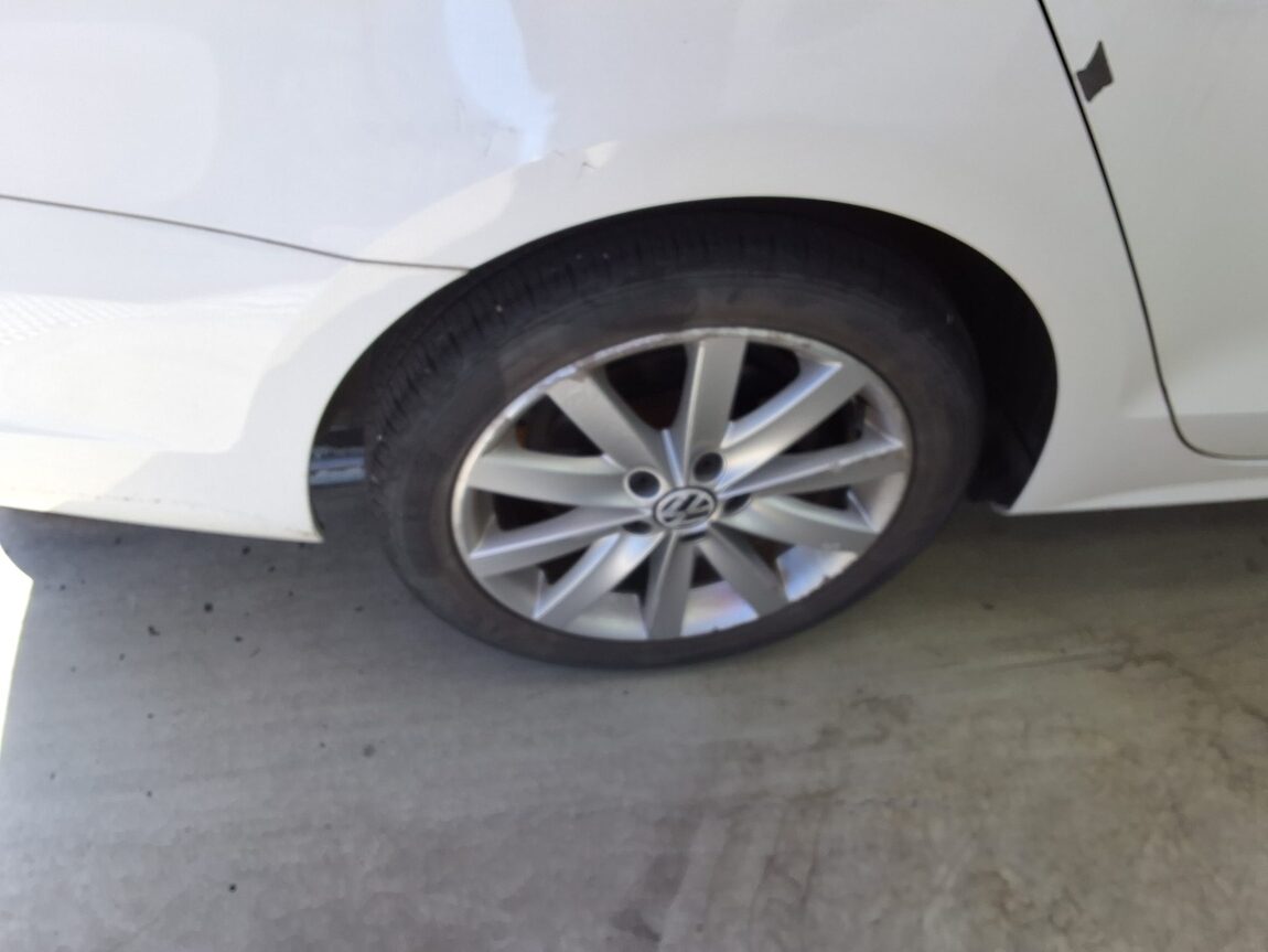 VOLKSWAGEN JETTA (6TH GEN) 2.0 TDI 2012 - zdjęcie 22