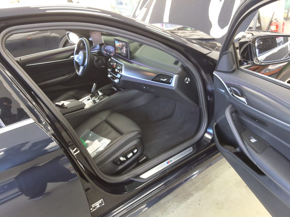 BMW 5 SERIES (7TH GEN) 520i M SPORT PACK 2023 - zdjęcie 14