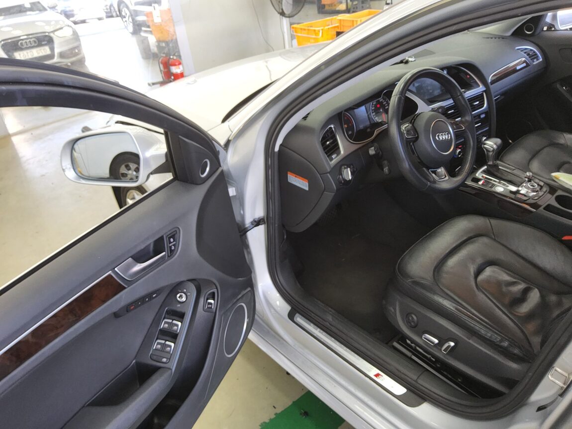 AUDI A4 (4TH GEN) 2.0 TDI QUATTRO PRESTIGE 2014 - zdjęcie 10
