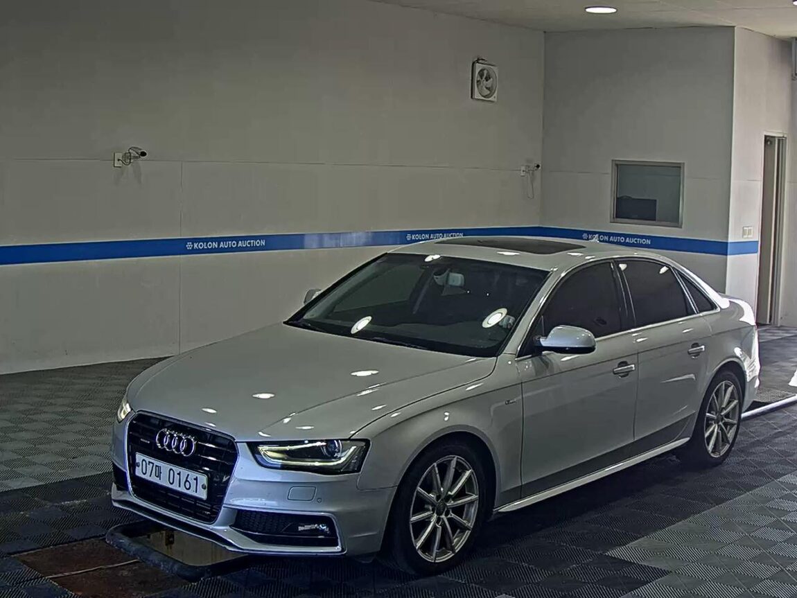 AUDI A4 (4TH GEN) 2.0 TDI QUATTRO PRESTIGE 2014 - zdjęcie 2