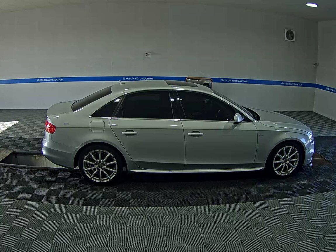 AUDI A4 (4TH GEN) 2.0 TDI QUATTRO PRESTIGE 2014 - zdjęcie 4