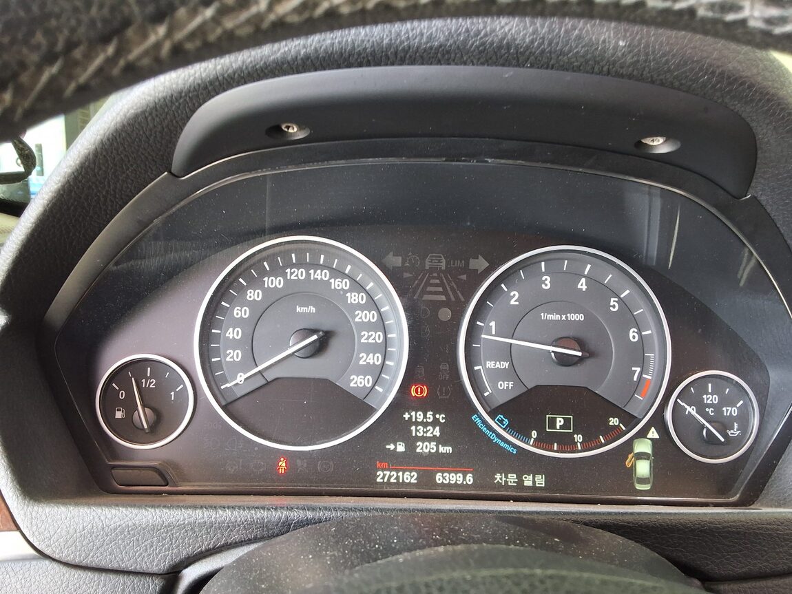 BMW 3 SERIES (6TH GEN) 320i 2012 - zdjęcie 10