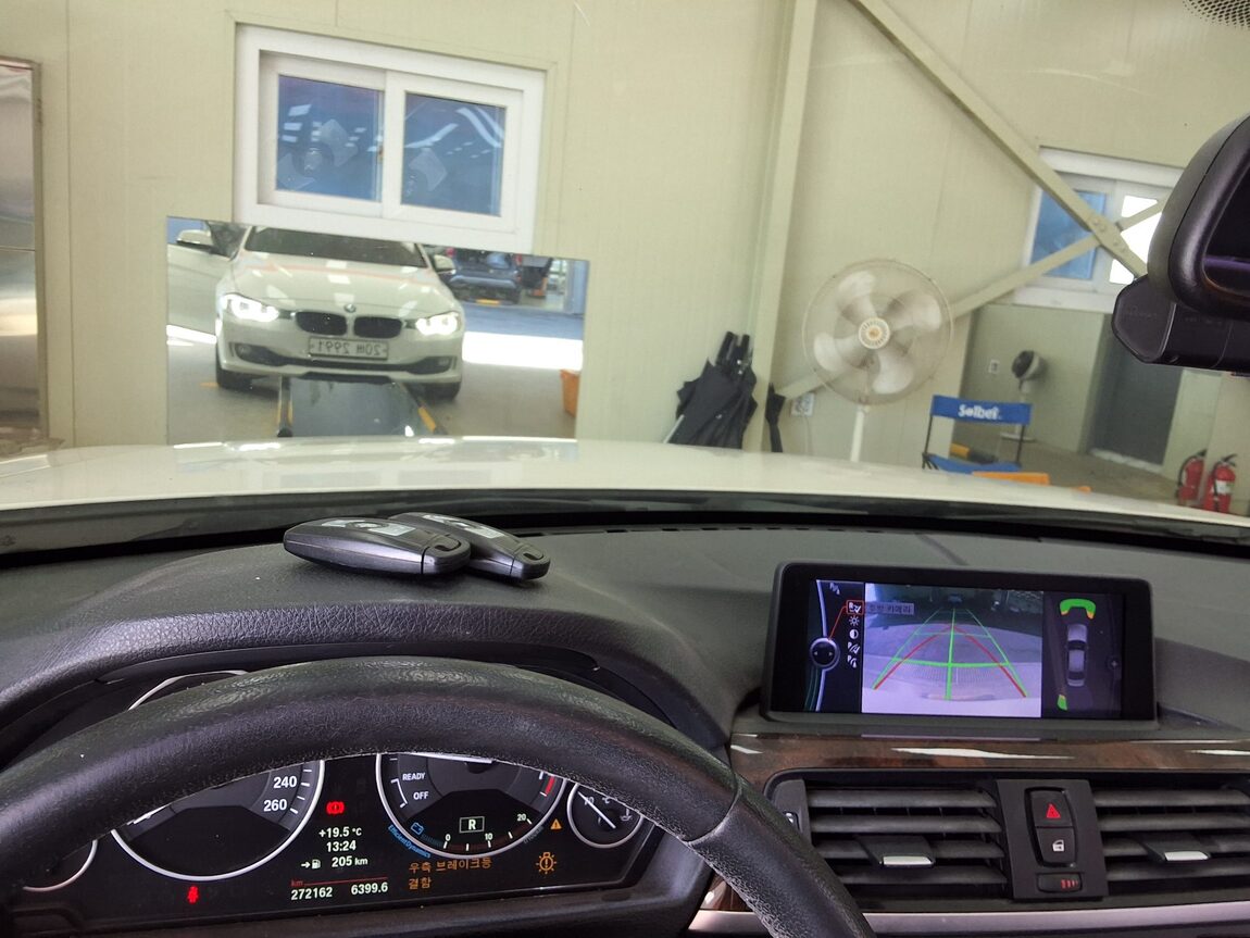 BMW 3 SERIES (6TH GEN) 320i 2012 - zdjęcie 24