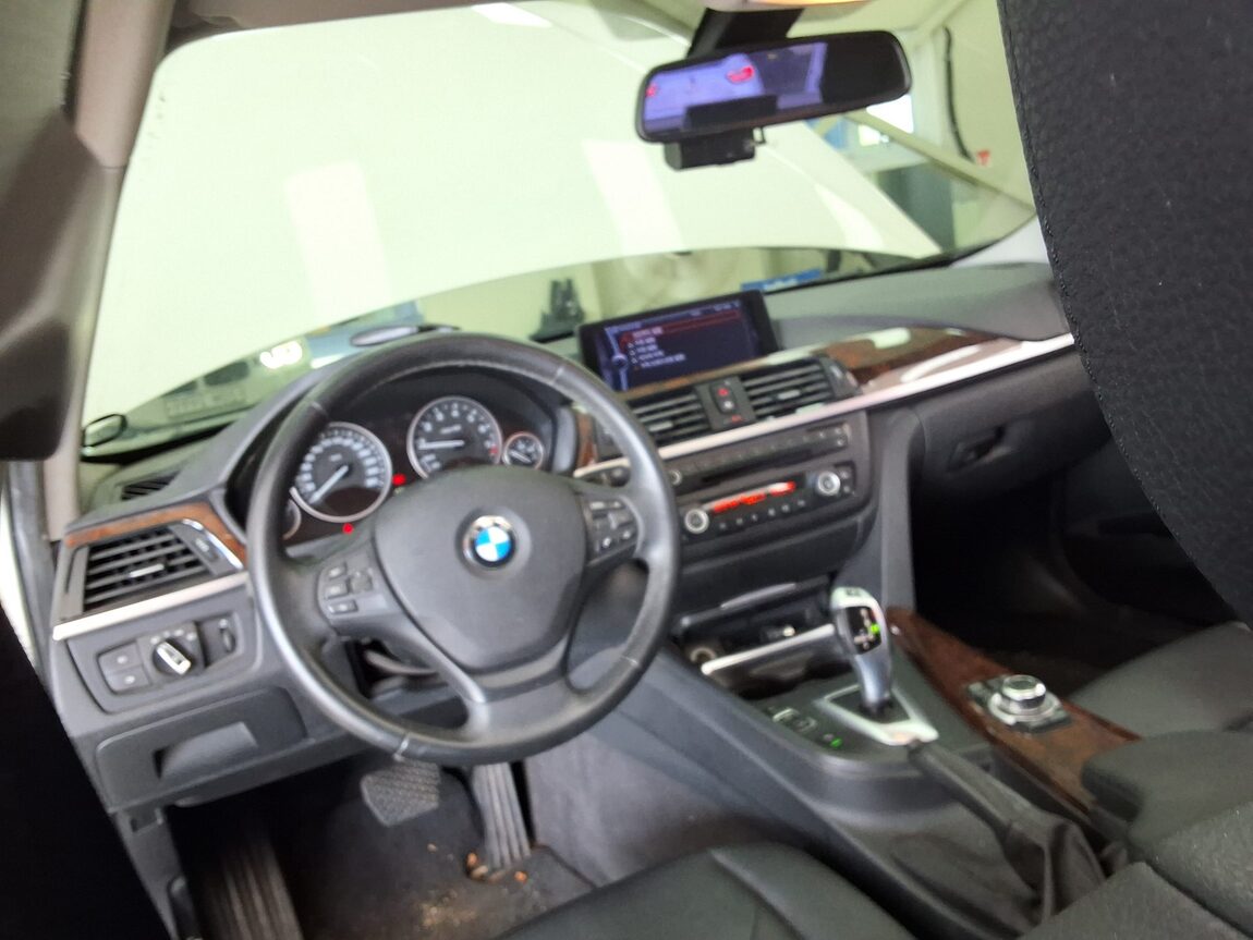 BMW 3 SERIES (6TH GEN) 320i 2012 - zdjęcie 12