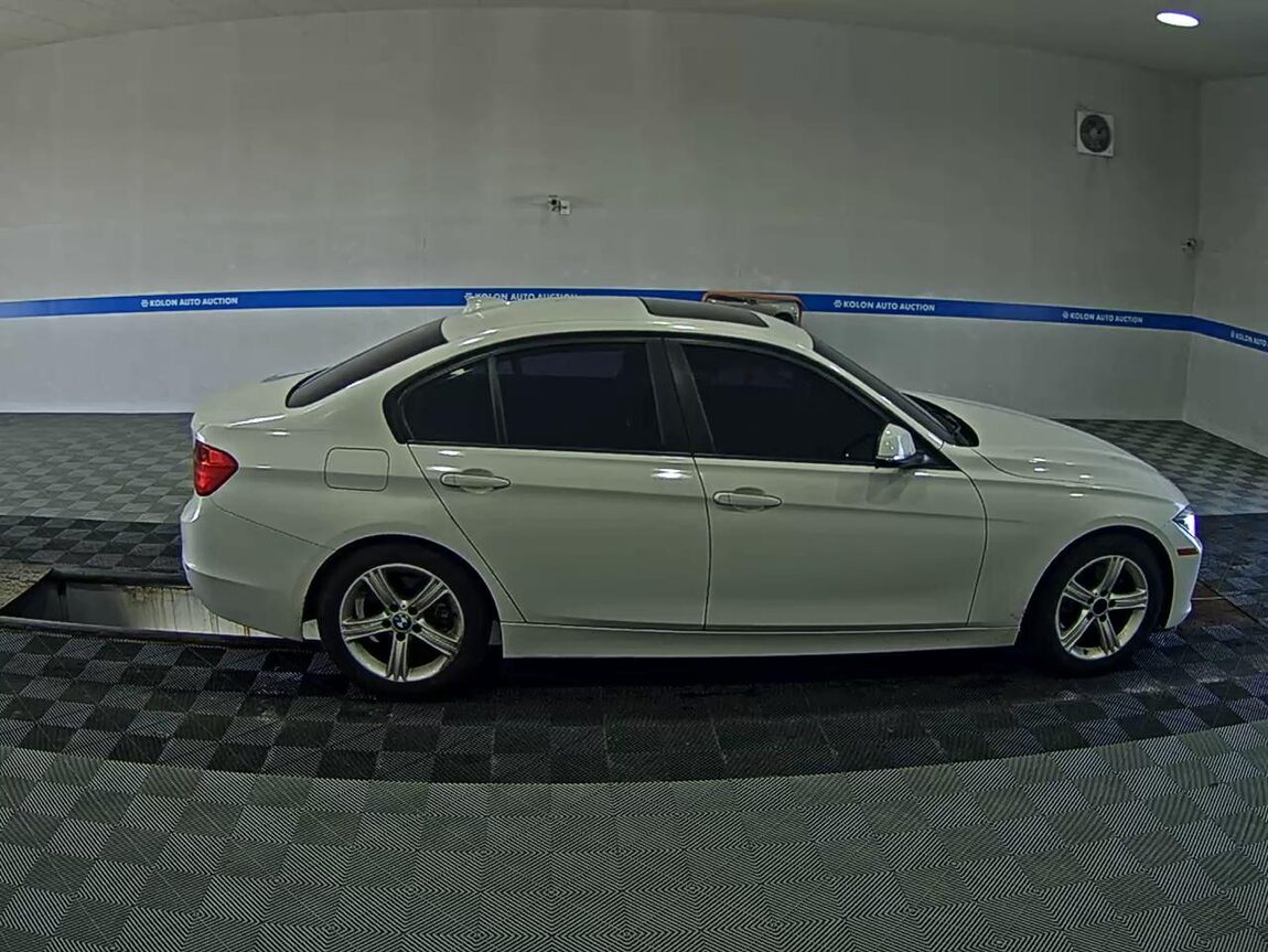 BMW 3 SERIES (6TH GEN) 320i 2012 - zdjęcie 4