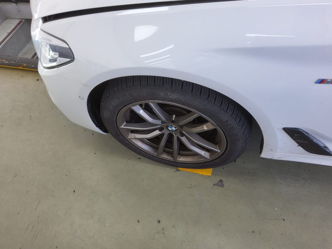 BMW 5 SERIES (7TH GEN) 520d M SPORT PACK PLUS 2018 - zdjęcie 21
