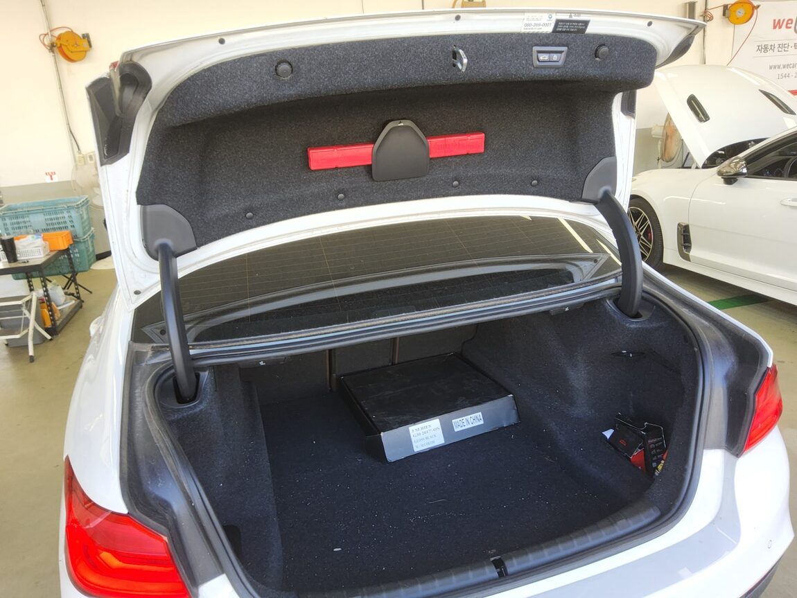 BMW 5 SERIES (7TH GEN) 520d M SPORT PACK PLUS 2018 - zdjęcie 15