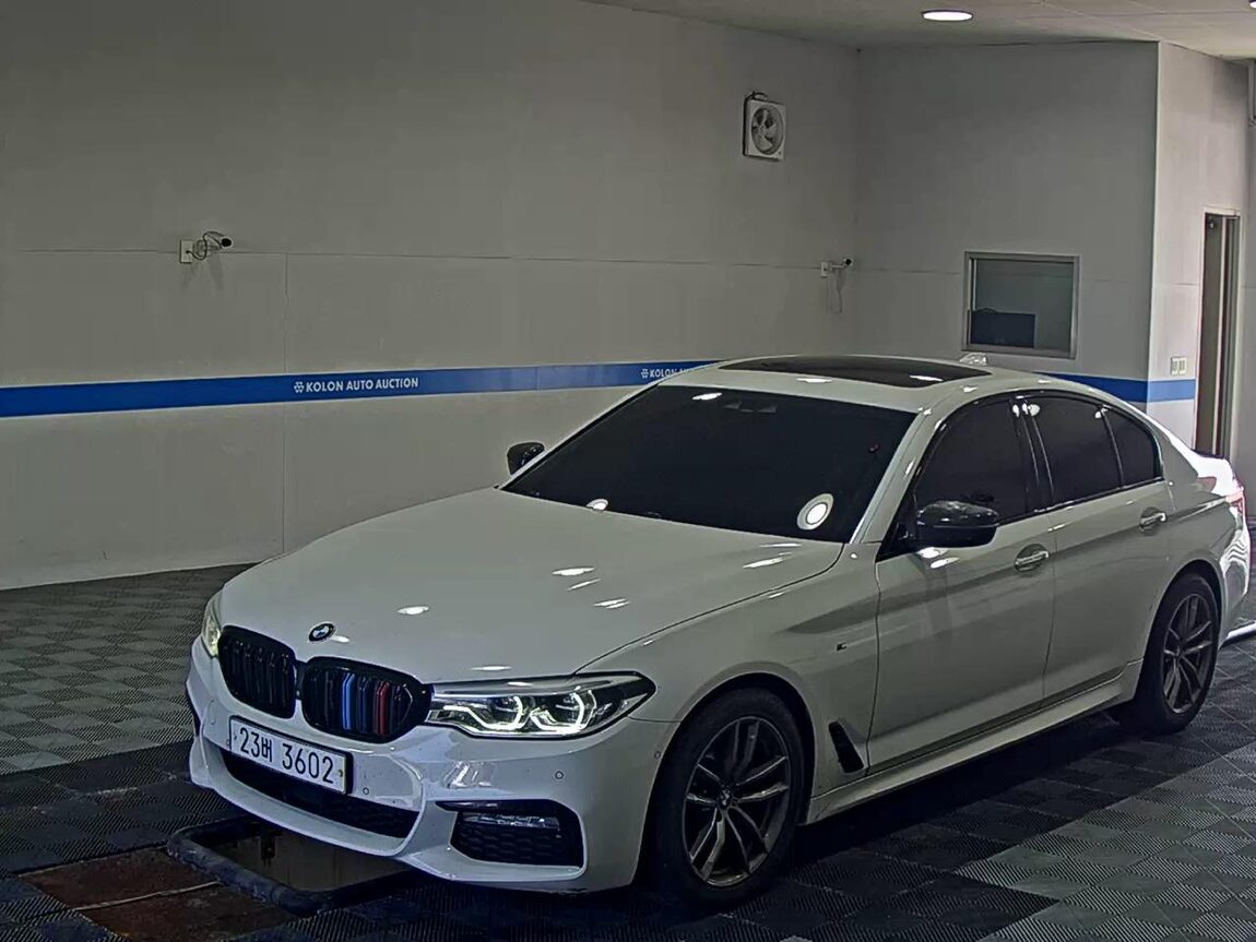 BMW 5 SERIES (7TH GEN) 520d M SPORT PACK PLUS 2018 - zdjęcie 2