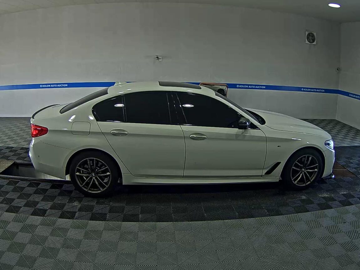 BMW 5 SERIES (7TH GEN) 520d M SPORT PACK PLUS 2018 - zdjęcie 4