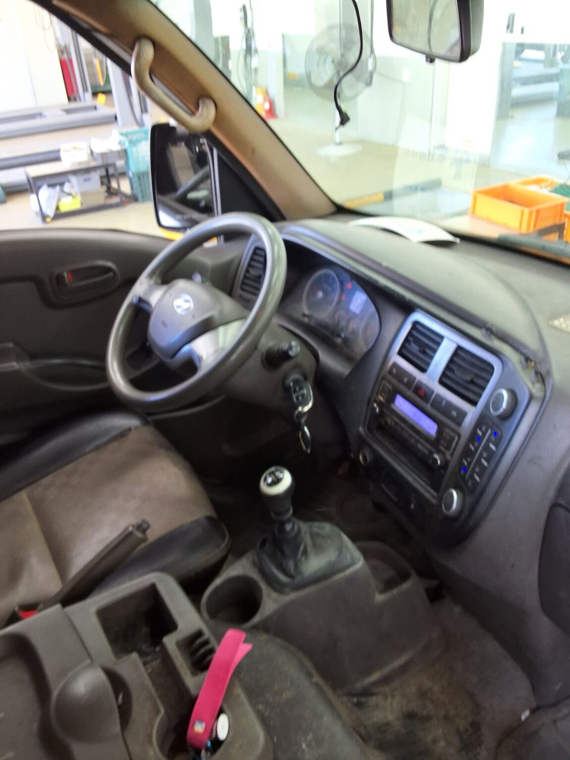 HYUNDAI PORTER II BUILT-IN BOX TRUCK SUPER CAB 2018 - zdjęcie 11