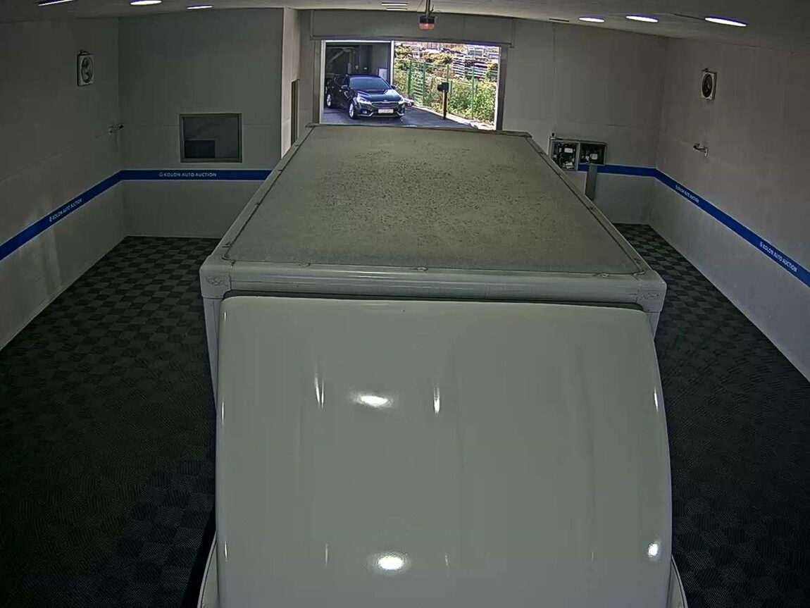 HYUNDAI PORTER II BUILT-IN BOX TRUCK SUPER CAB 2018 - zdjęcie 7