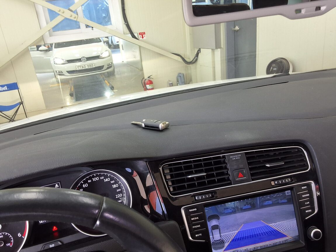 VOLKSWAGEN GOLF (7TH GEN) 2.0 TDI 2016 - zdjęcie 25