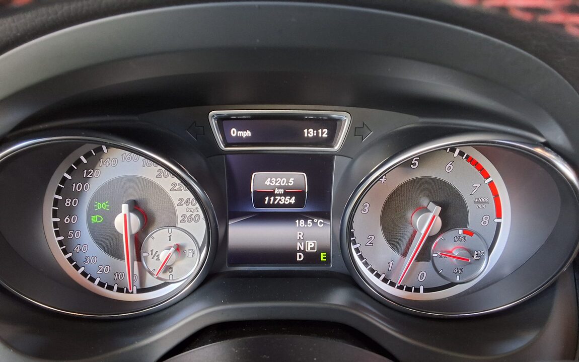 MERCEDES-BENZ CLA-CLASS CLA250 4MATIC 2015 - zdjęcie 9