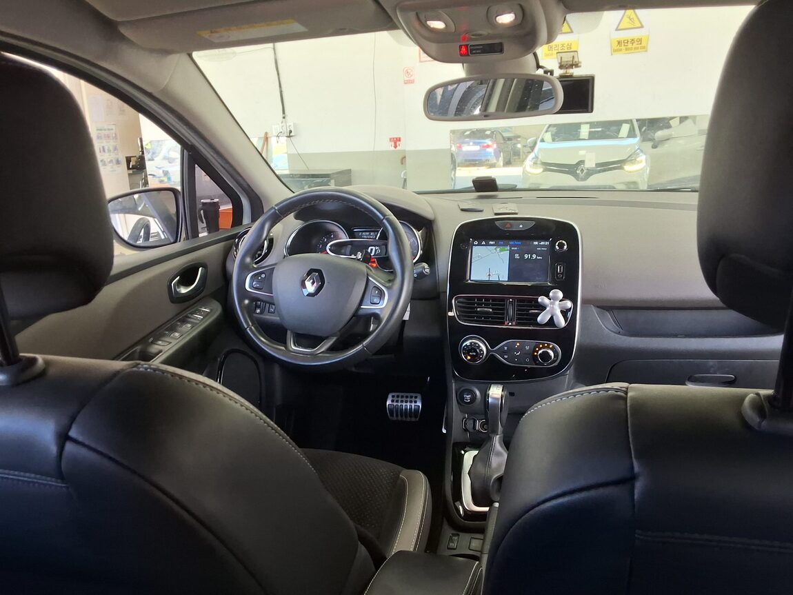 RENAULT (SAMSUNG) CLIO 1.5 DIESEL INTENSE 2019 - zdjęcie 11