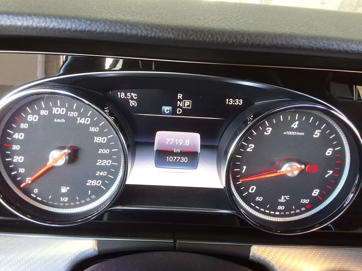 MERCEDES-BENZ E-CLASS (5TH GEN) E250 AVANTGARDE 2020 - zdjęcie 9