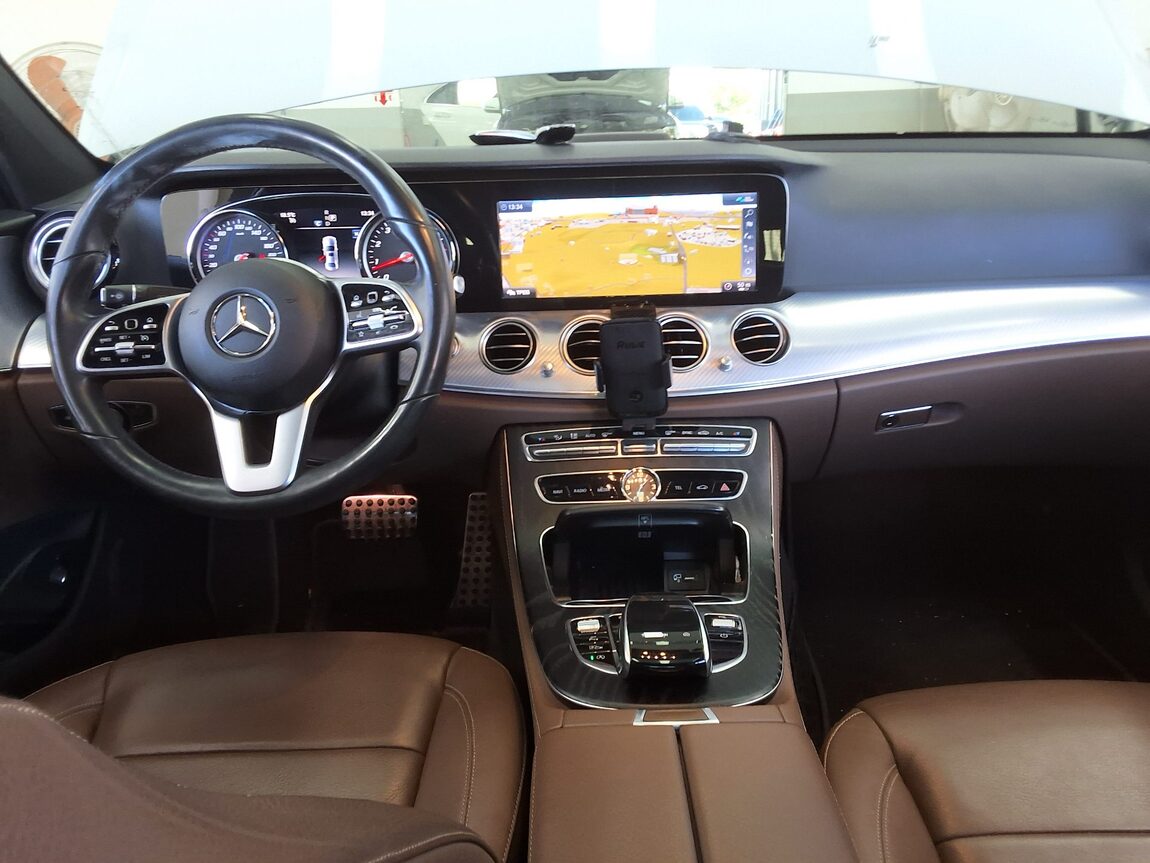 MERCEDES-BENZ E-CLASS (5TH GEN) E250 AVANTGARDE 2020 - zdjęcie 11