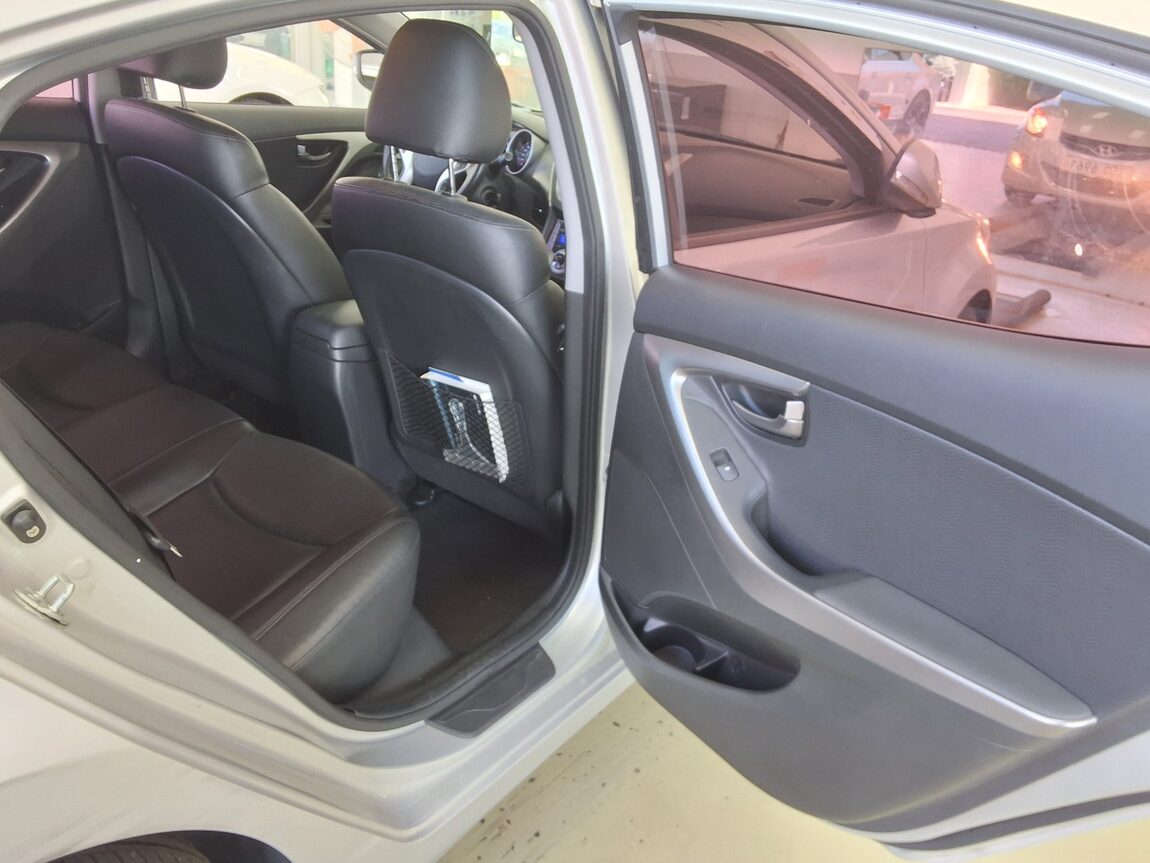HYUNDAI AVANTE MD M16 GDi LUXURY 2011 - zdjęcie 13