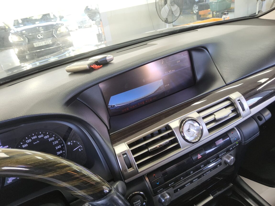 LEXUS LS (4TH GEN) 460 AWD 2013 - zdjęcie 17