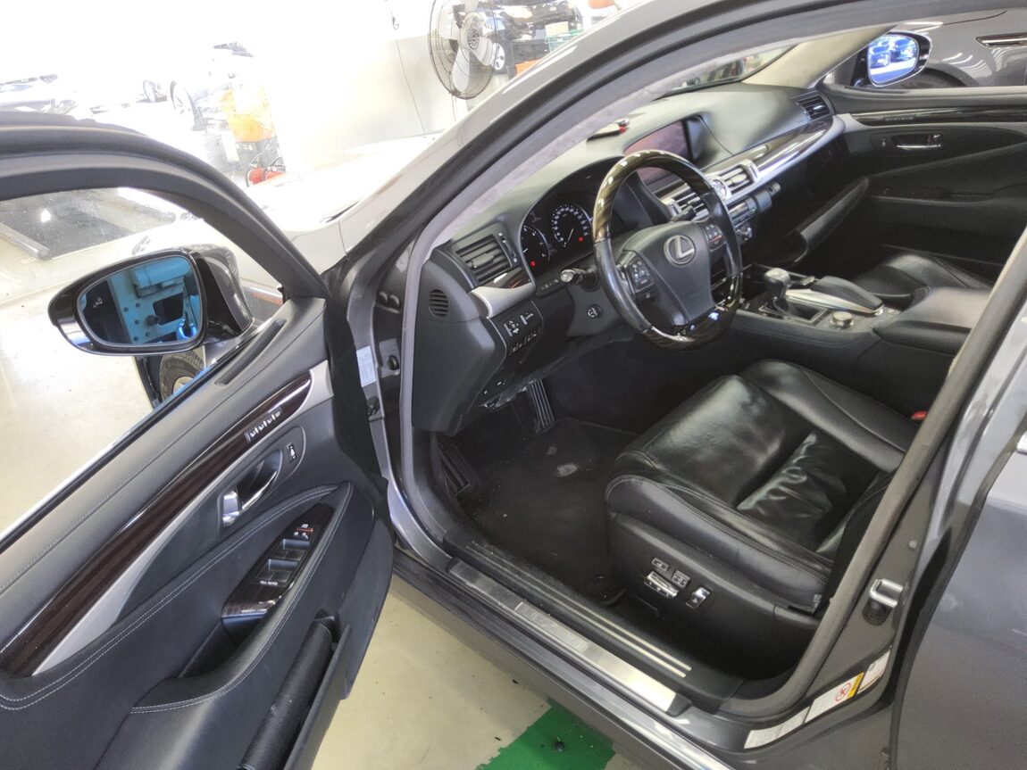 LEXUS LS (4TH GEN) 460 AWD 2013 - zdjęcie 10