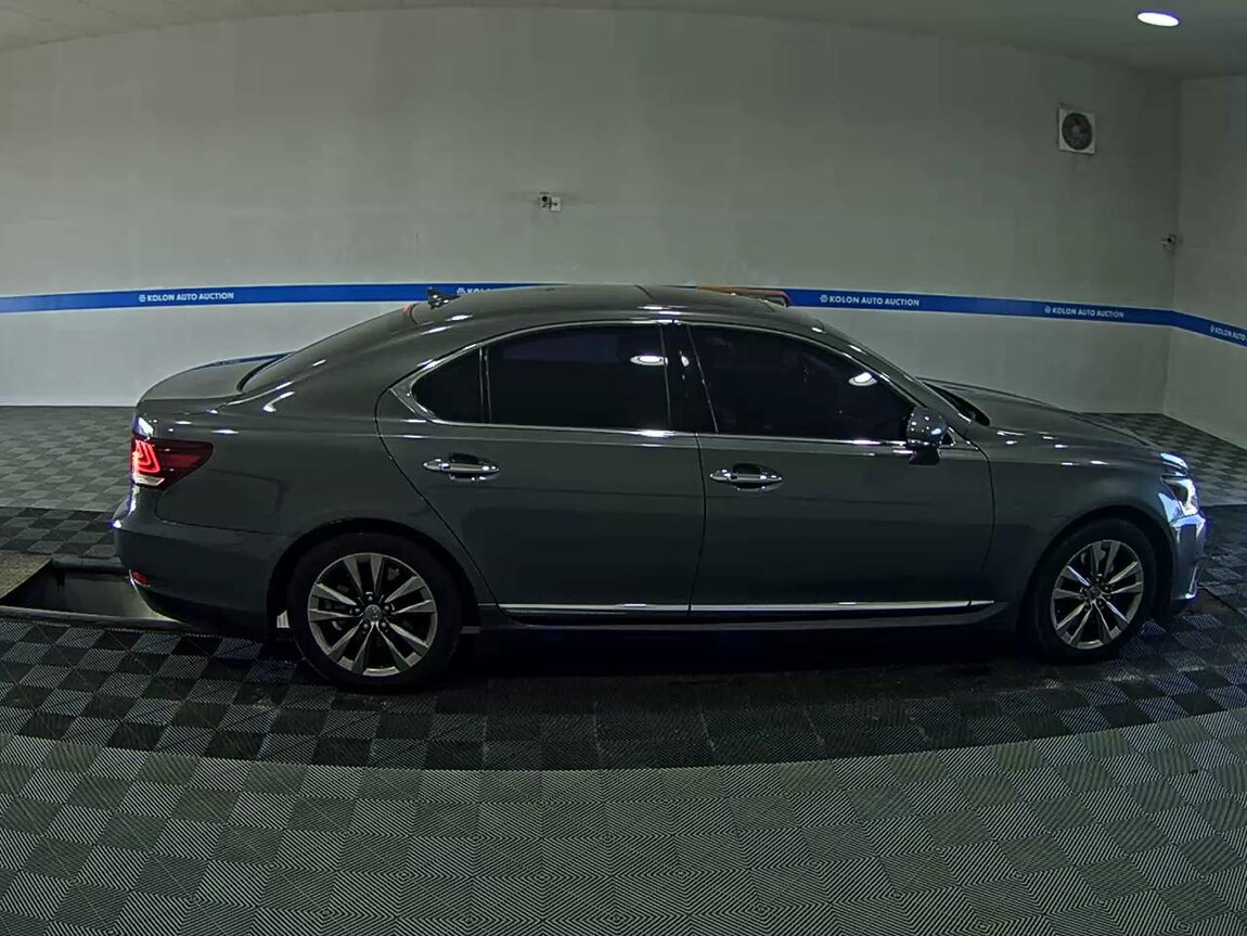 LEXUS LS (4TH GEN) 460 AWD 2013 - zdjęcie 4