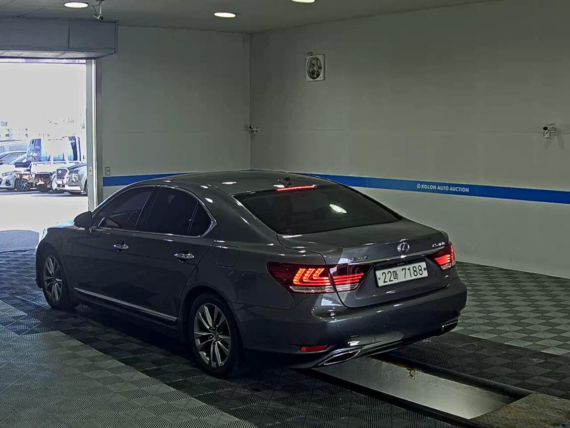 LEXUS LS (4TH GEN) 460 AWD 2013 - zdjęcie 6
