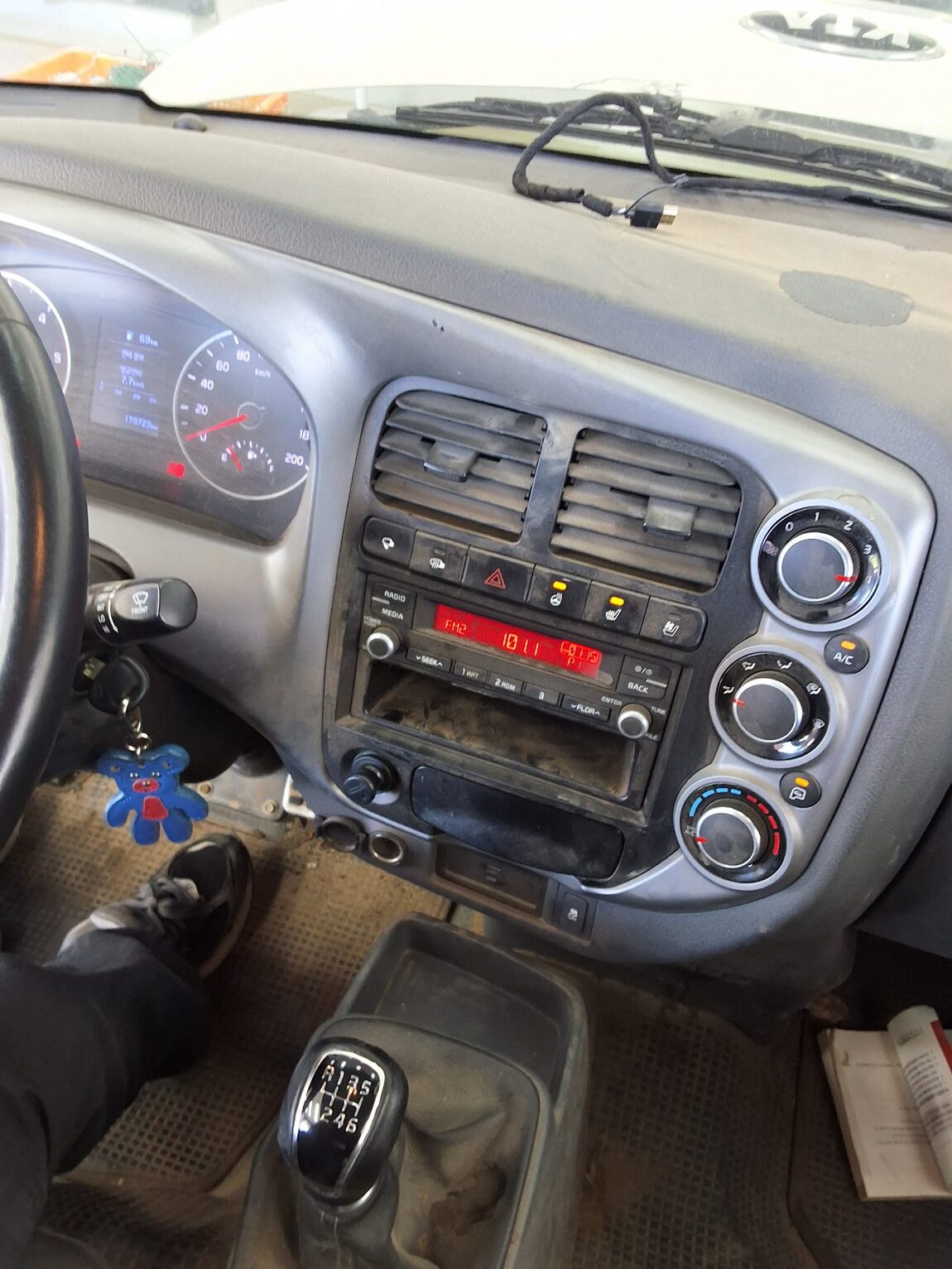 KIA THE NEW BONGO III CARGO 1.2 TON KING CAB EXTRA LONG WHEELBASE GL 2020 - zdjęcie 15