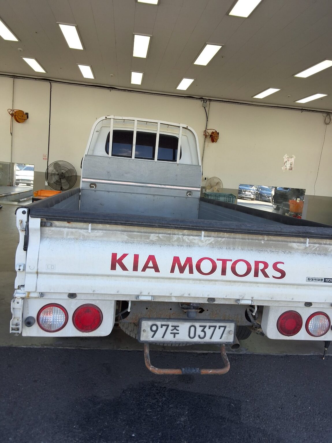KIA THE NEW BONGO III CARGO 1.2 TON KING CAB EXTRA LONG WHEELBASE GL 2020 - zdjęcie 13