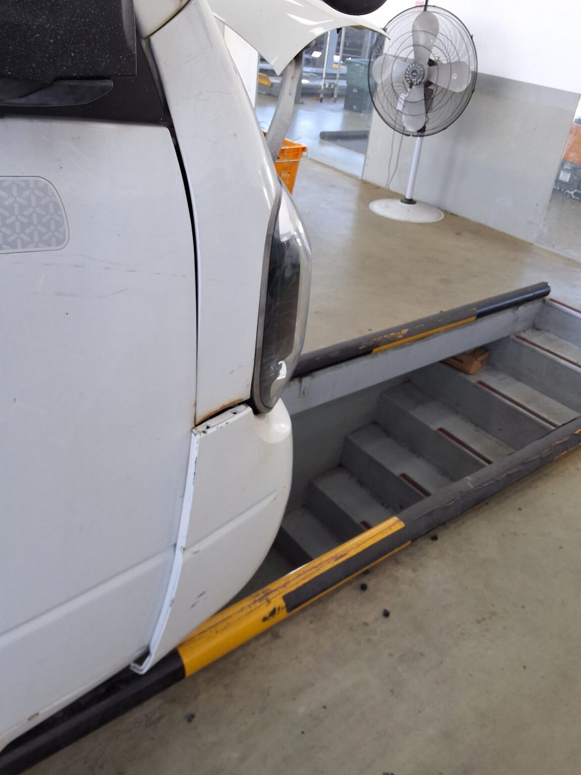 KIA THE NEW BONGO III CARGO 1.2 TON KING CAB EXTRA LONG WHEELBASE GL 2020 - zdjęcie 23