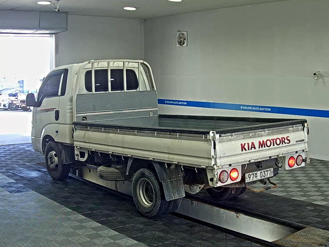 KIA THE NEW BONGO III CARGO 1.2 TON KING CAB EXTRA LONG WHEELBASE GL 2020 - zdjęcie 6