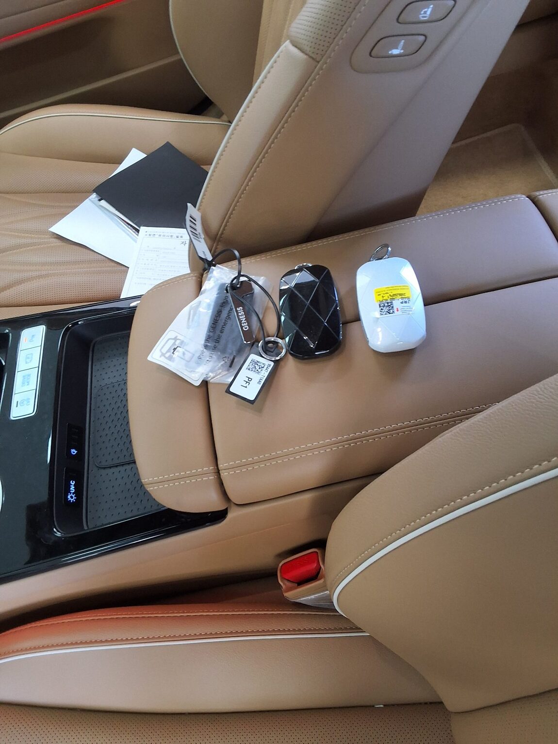 GENESIS NEW G80 GASOLINE 2.5 AWD BASE MODEL 2025 - zdjęcie 19