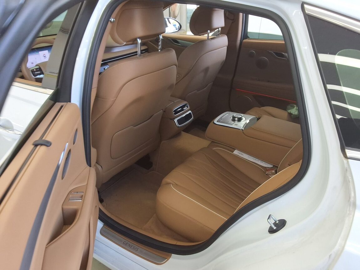 GENESIS NEW G80 GASOLINE 2.5 AWD BASE MODEL 2025 - zdjęcie 12
