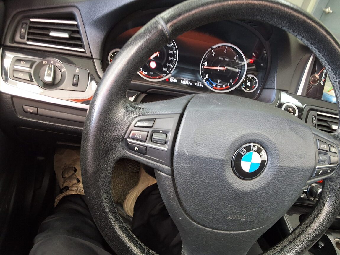 BMW 5 SERIES (6TH GEN) 520d M AERODYNAMIC 2016 - zdjęcie 23