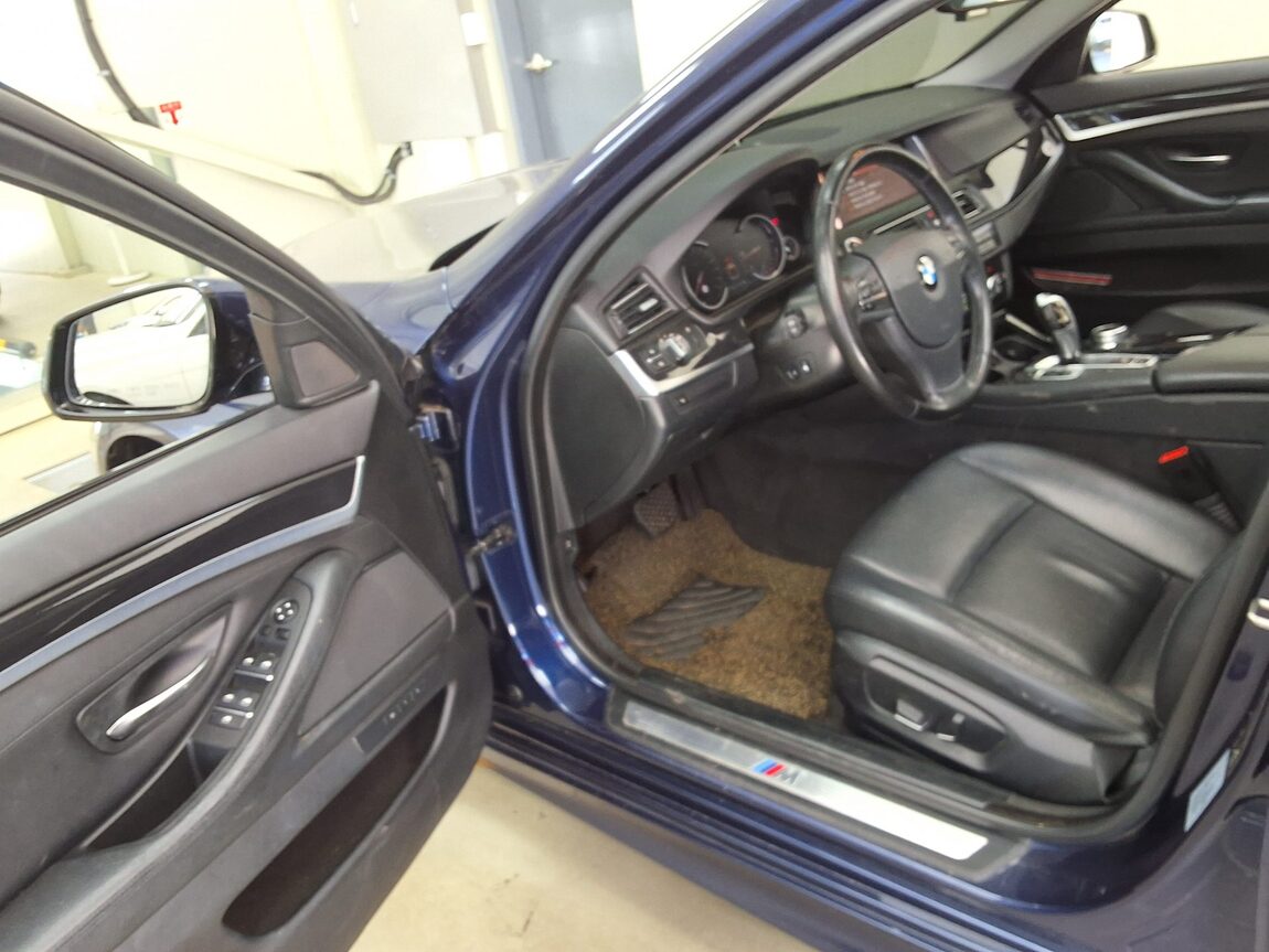 BMW 5 SERIES (6TH GEN) 520d M AERODYNAMIC 2016 - zdjęcie 11