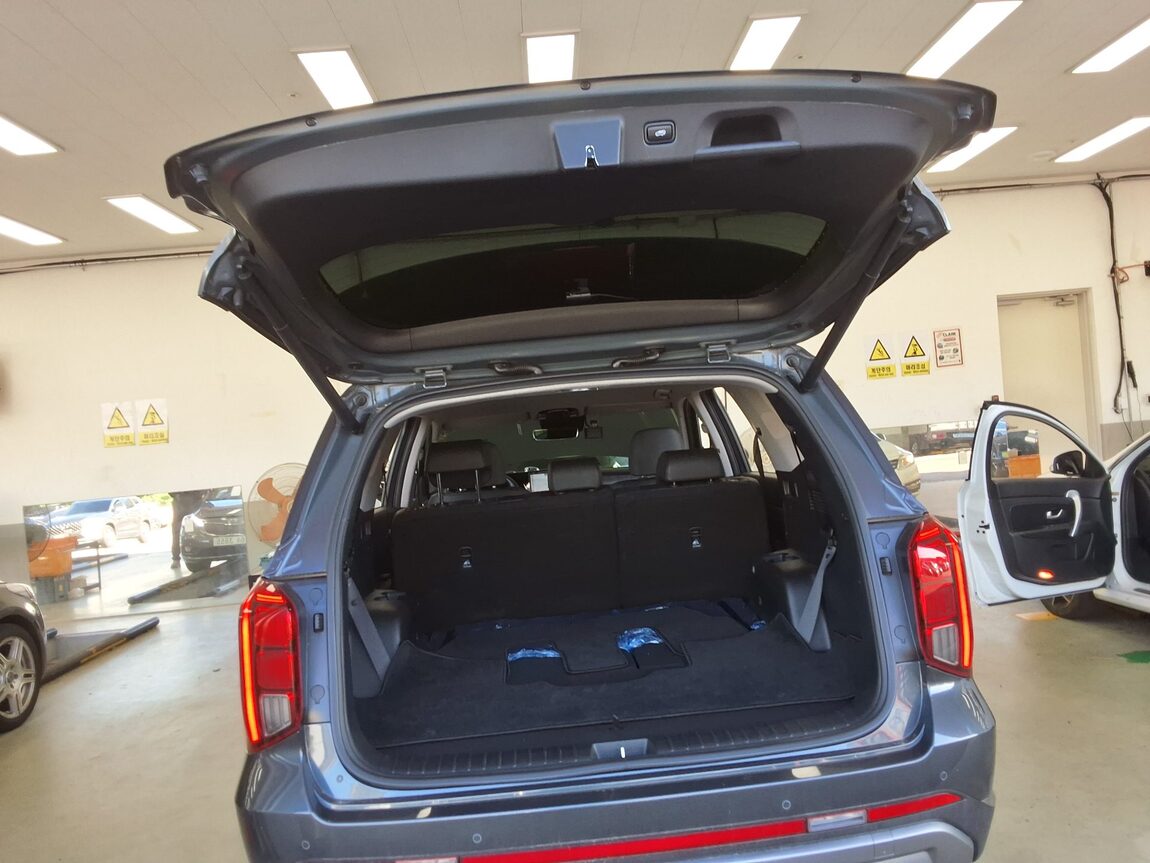 HYUNDAI THE NEW PALISADE 2.2 DIESEL 2WD PRESTIGE 2023 - zdjęcie 15