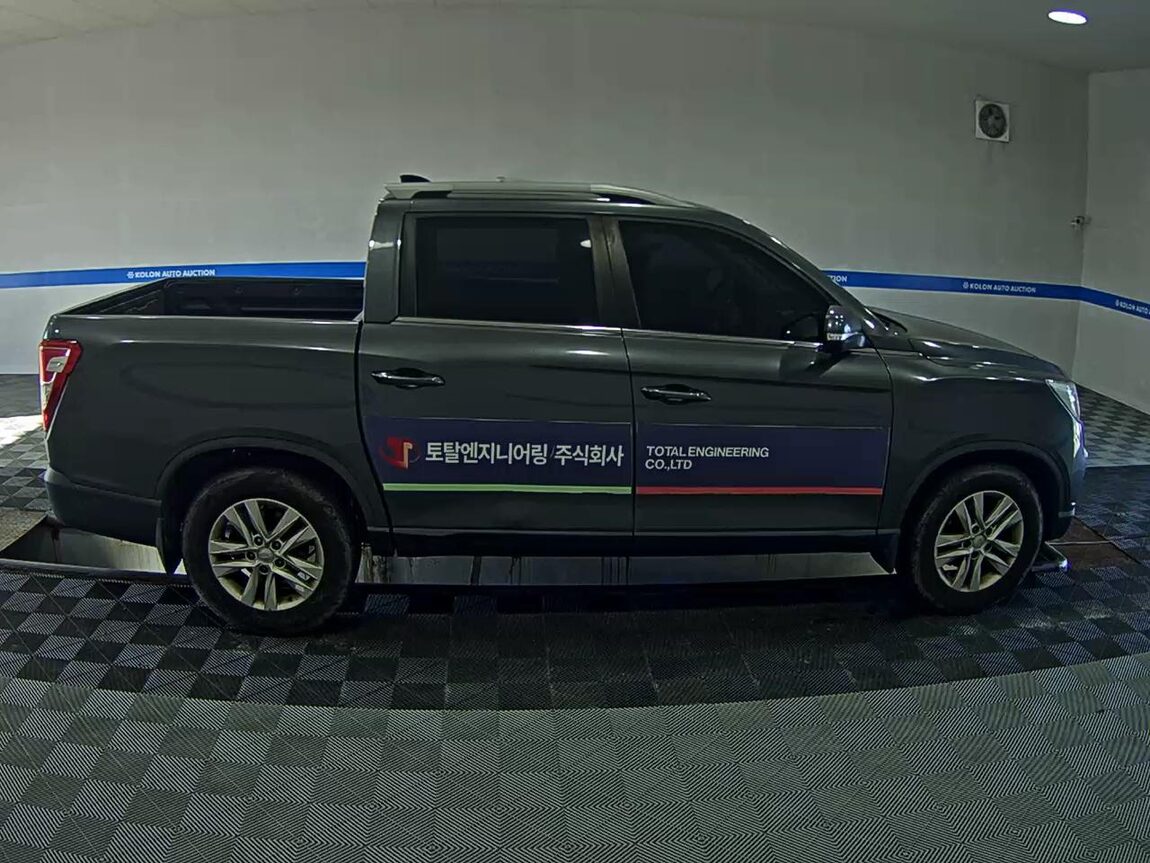 KG MOBILITY (SSANGYONG) REXTON SPORTS 2.2 2WD ADVENTURE 2019 - zdjęcie 4
