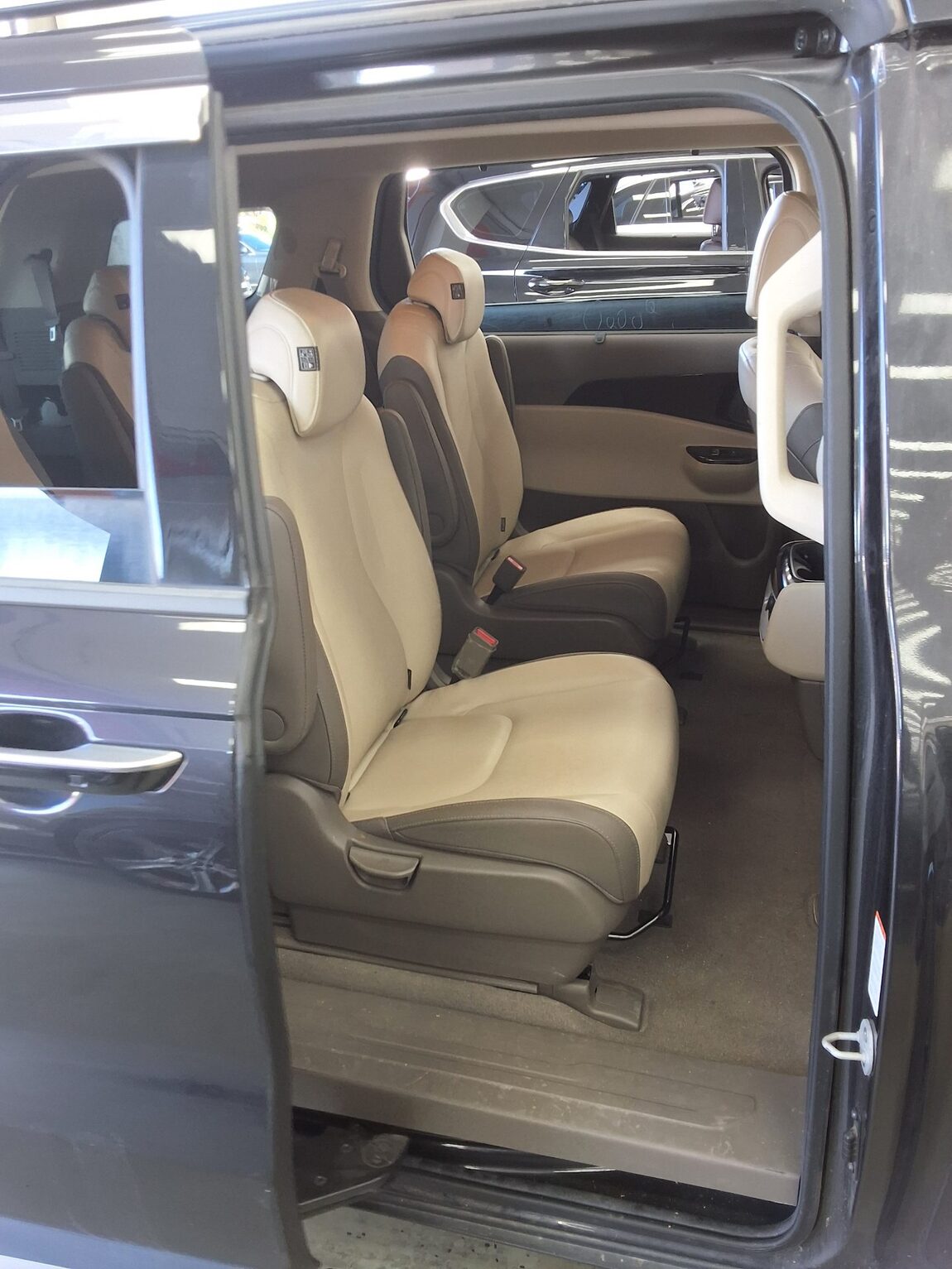 KIA NEW CARNIVAL (KA4) 9-SEATER DIESEL NOBLESSE 2023 - zdjęcie 13