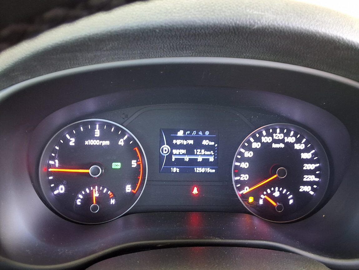 KIA NEW SPORTAGE R2.0 2WD NOBLESSE 2016 - zdjęcie 9