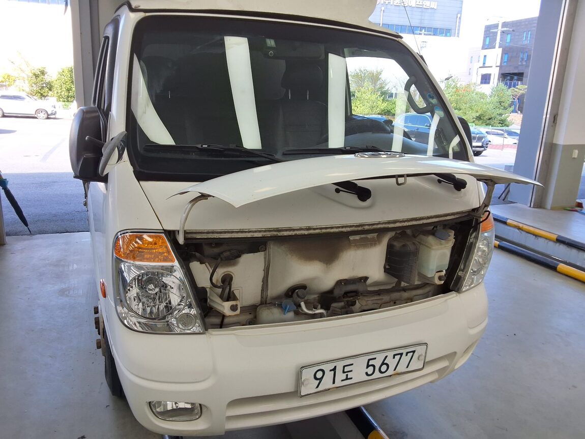KIA BONGO III CARGO WING BODY 1.2 TON 2011 - zdjęcie 17