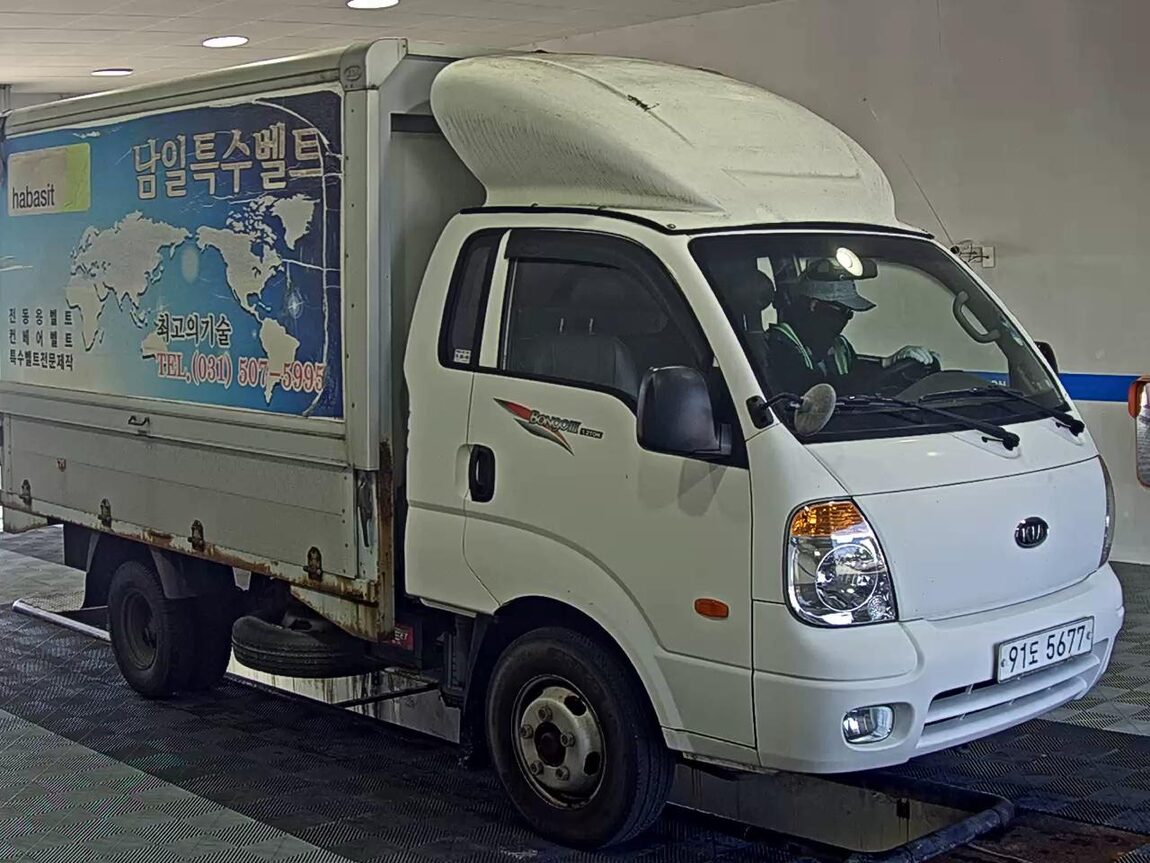 KIA BONGO III CARGO WING BODY 1.2 TON 2011 - zdjęcie 3
