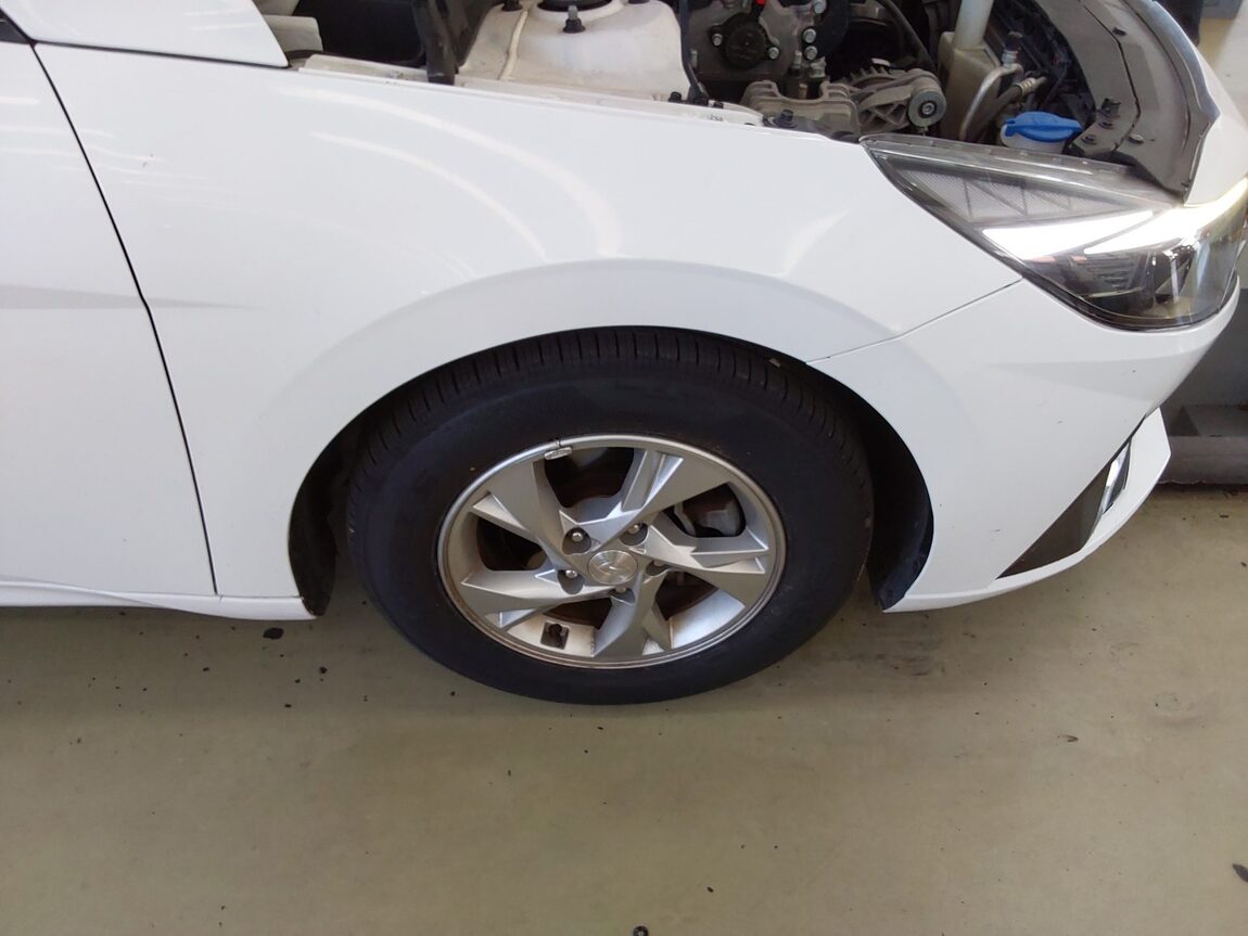 HYUNDAI AVANTE (CN7) 1.6 GASOLINE MODERN 2021 - zdjęcie 22