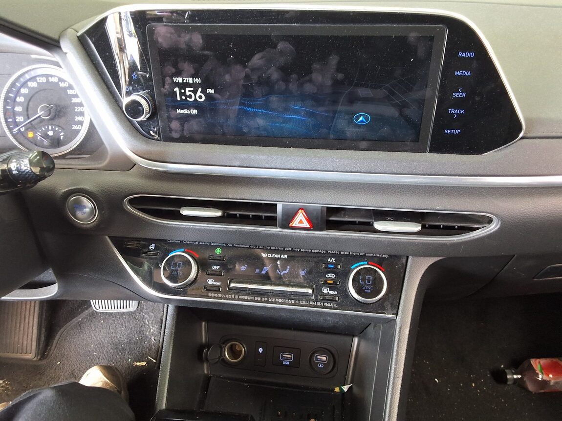 HYUNDAI SONATA (DN8) G2.0 PREMIUM 2020 - zdjęcie 24