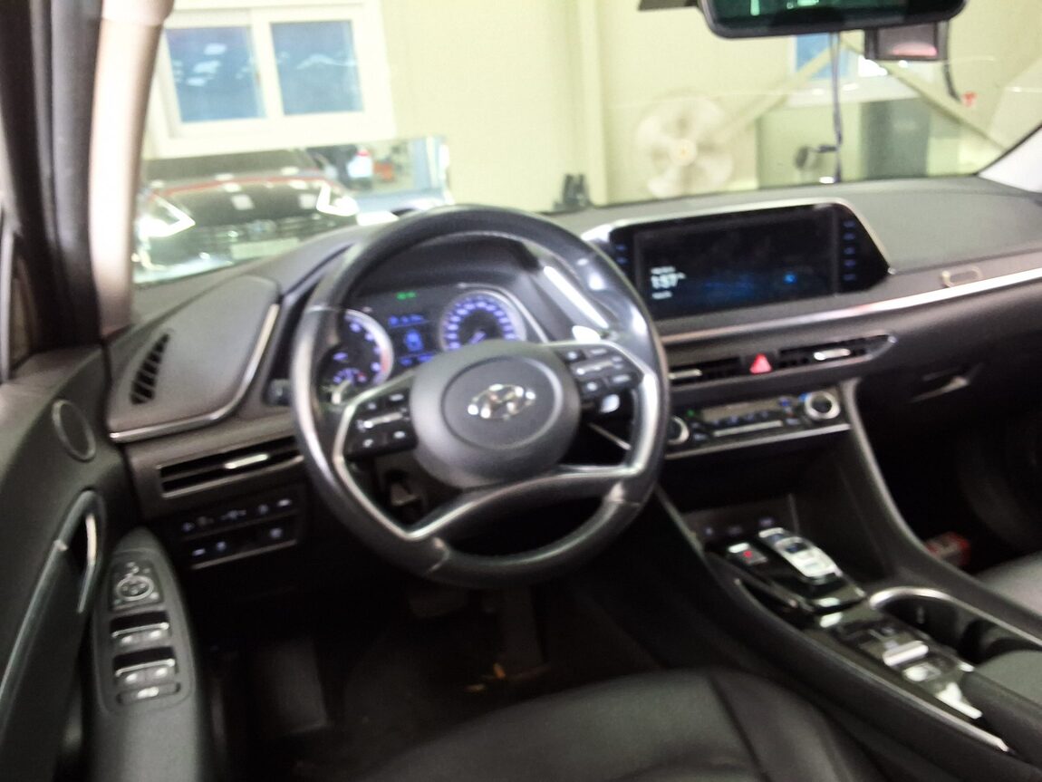 HYUNDAI SONATA (DN8) G2.0 PREMIUM 2020 - zdjęcie 12