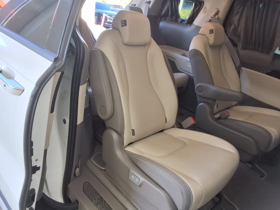 KIA THE NEW CARNIVAL (KA4) HI-LIMOUSINE 9-SEATER GASOLINE SIGNATURE 2026 - zdjęcie 13