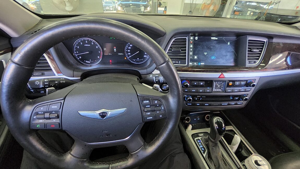 HYUNDAI GENESIS DH G330 PREMIUM 2016 - zdjęcie 17