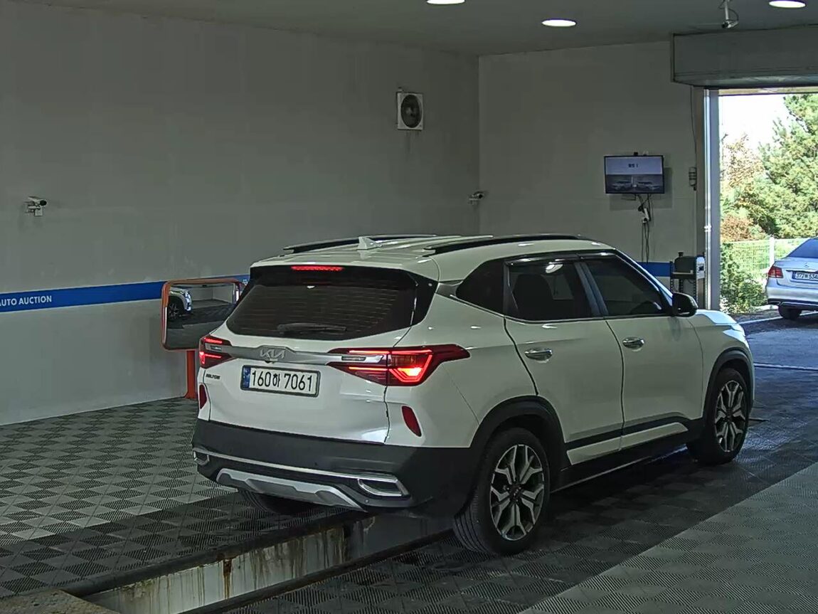 KIA SELTOS 1.6 DIESEL 2WD SIGNATURE 2022 - zdjęcie 5