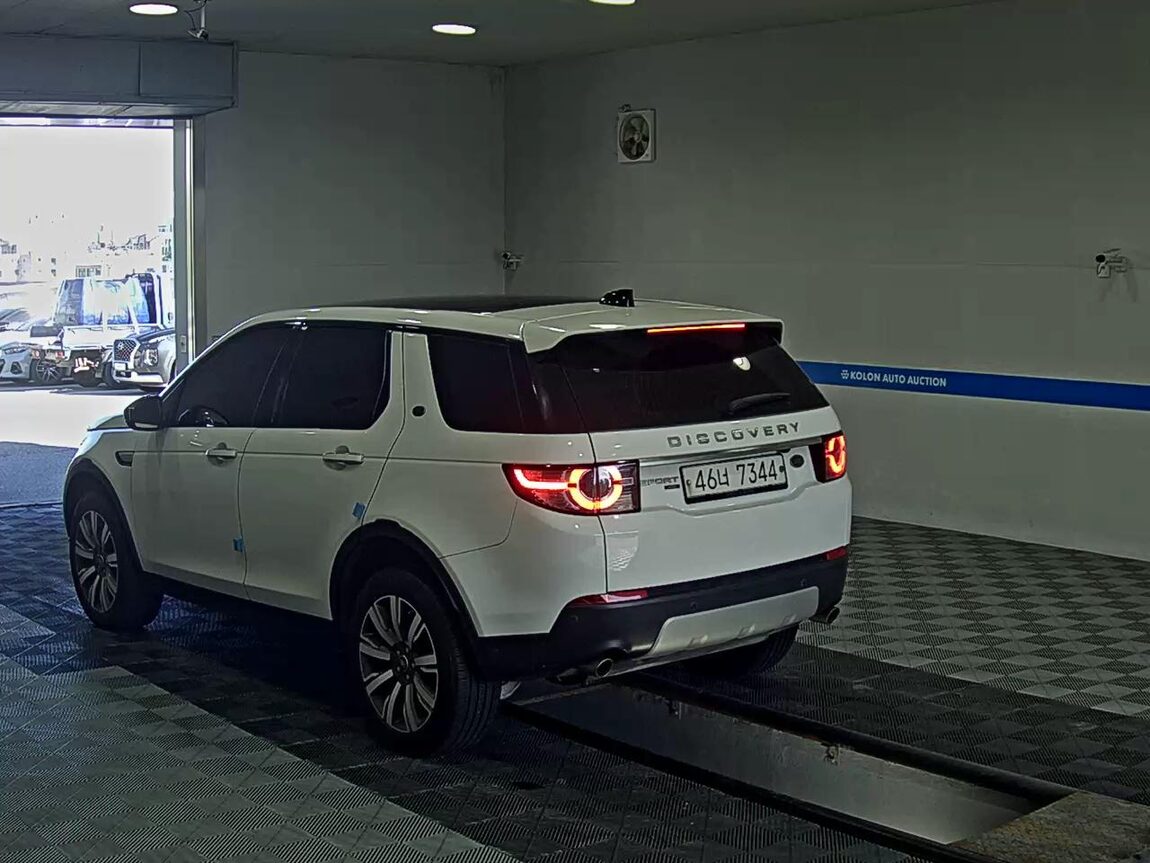 LAND ROVER DISCOVERY SPORT 2.0 TD4 HSE LUXURY 2017 - zdjęcie 6