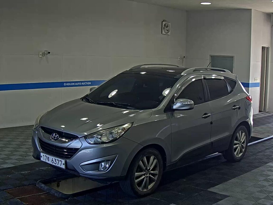 HYUNDAI TUCSON ix DIESEL R20 2WD LX20 PREMIER 2011 - zdjęcie 2