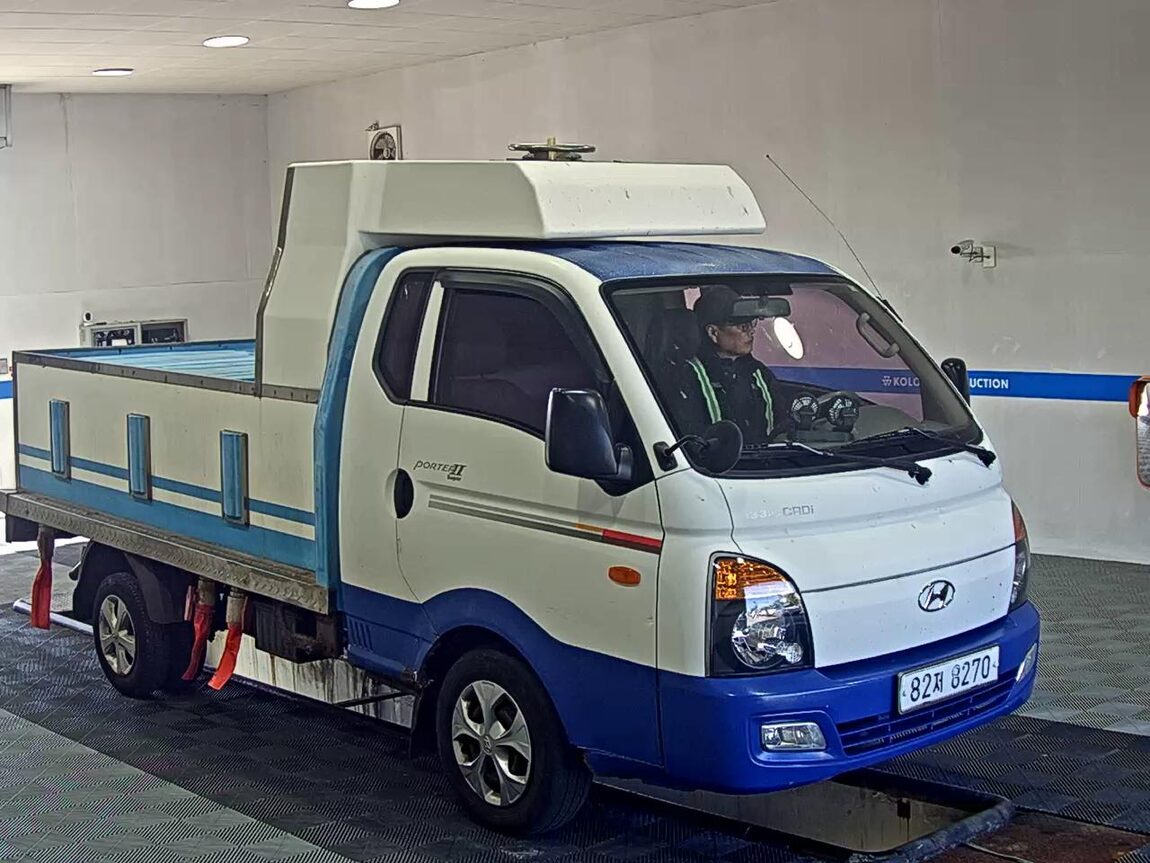 HYUNDAI PORTER II CRDi SUPER CAB EXTRA LONG WHEELBASE SUPER 2017 - zdjęcie 3
